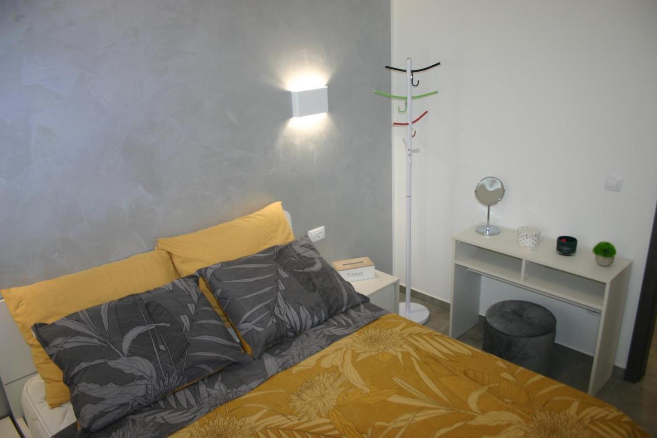 Next Door Apartment Maro & Ivan Njivice Extérieur photo